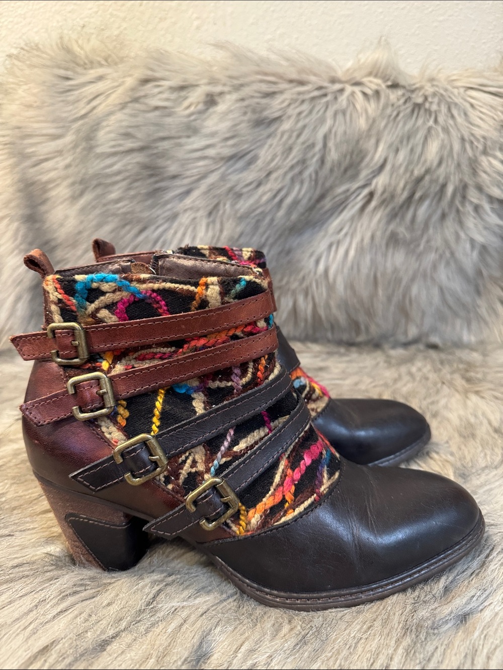L’ARTISTE Redding Multicolor Woven Accent Brown Leather Ankle Booties Size 40